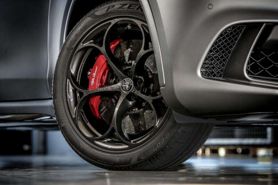Колеса Alfa Romeo Stelvio Quadrifoglio NRING (949) 2018 года  (фото 8 из 21)
